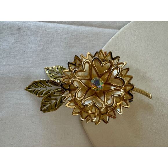 Vintage CORO Plique A Jour Flower Heart Filled Brooch Pin AB Center Gold Tone - Picture 3 of 6